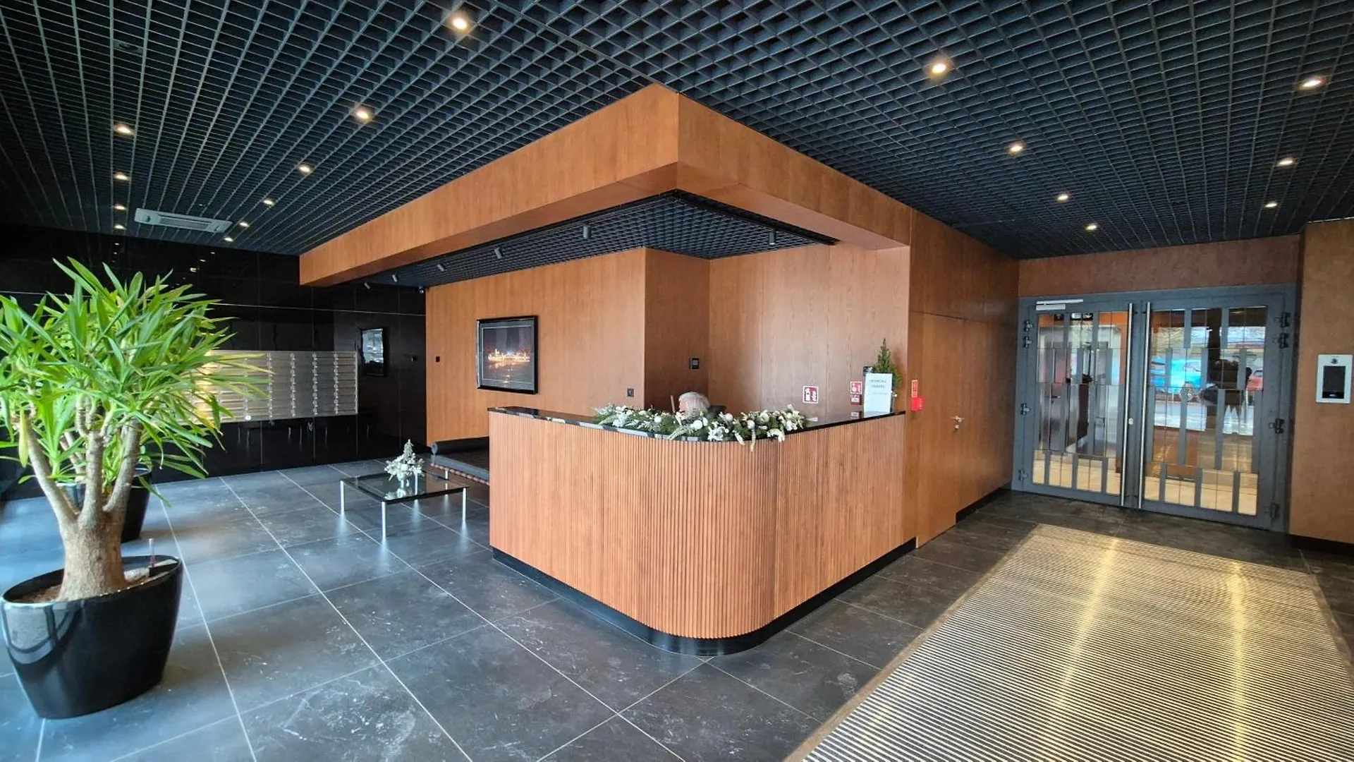 Апартаменты Luxurious Almond Apartment, Self Check-In 24H, Parking, Air-Conditioning Познань